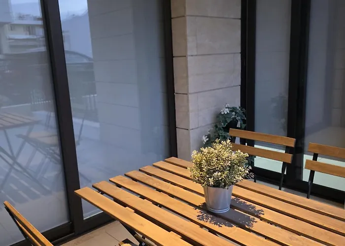 Epicurian نيقوسيا